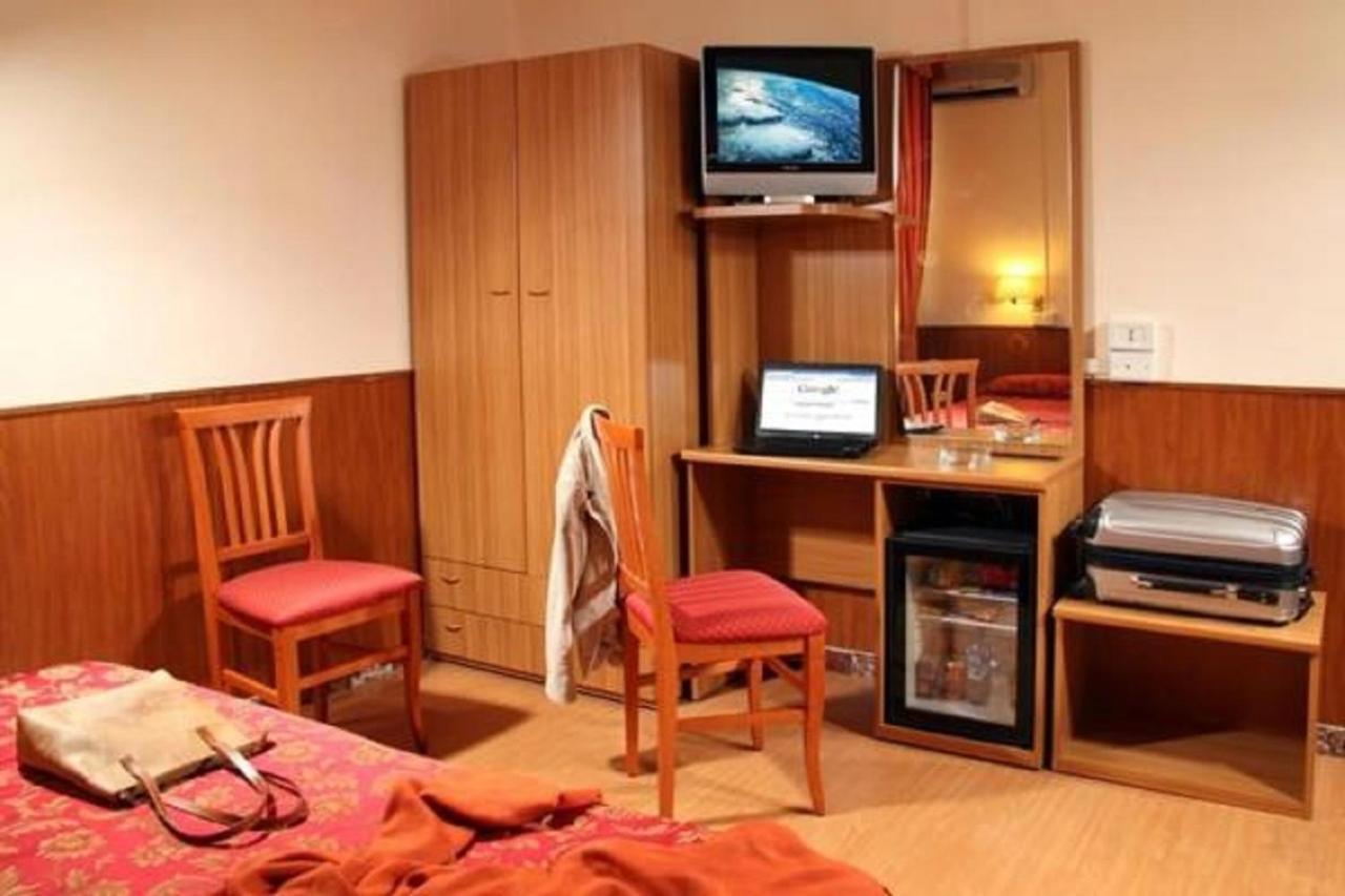 Hotel Cassia Rome Bagian luar foto