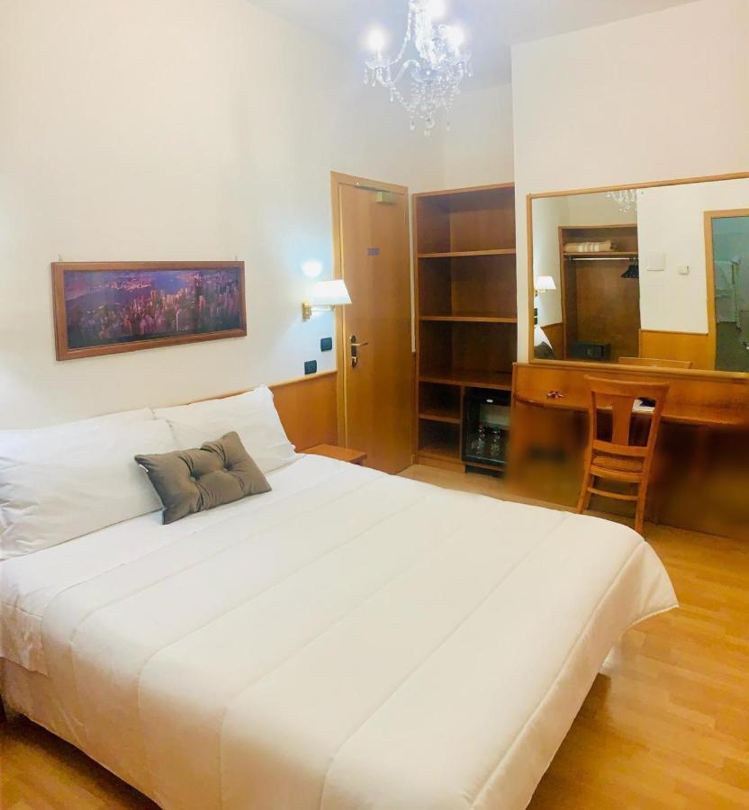 Hotel Cassia Rome Bagian luar foto